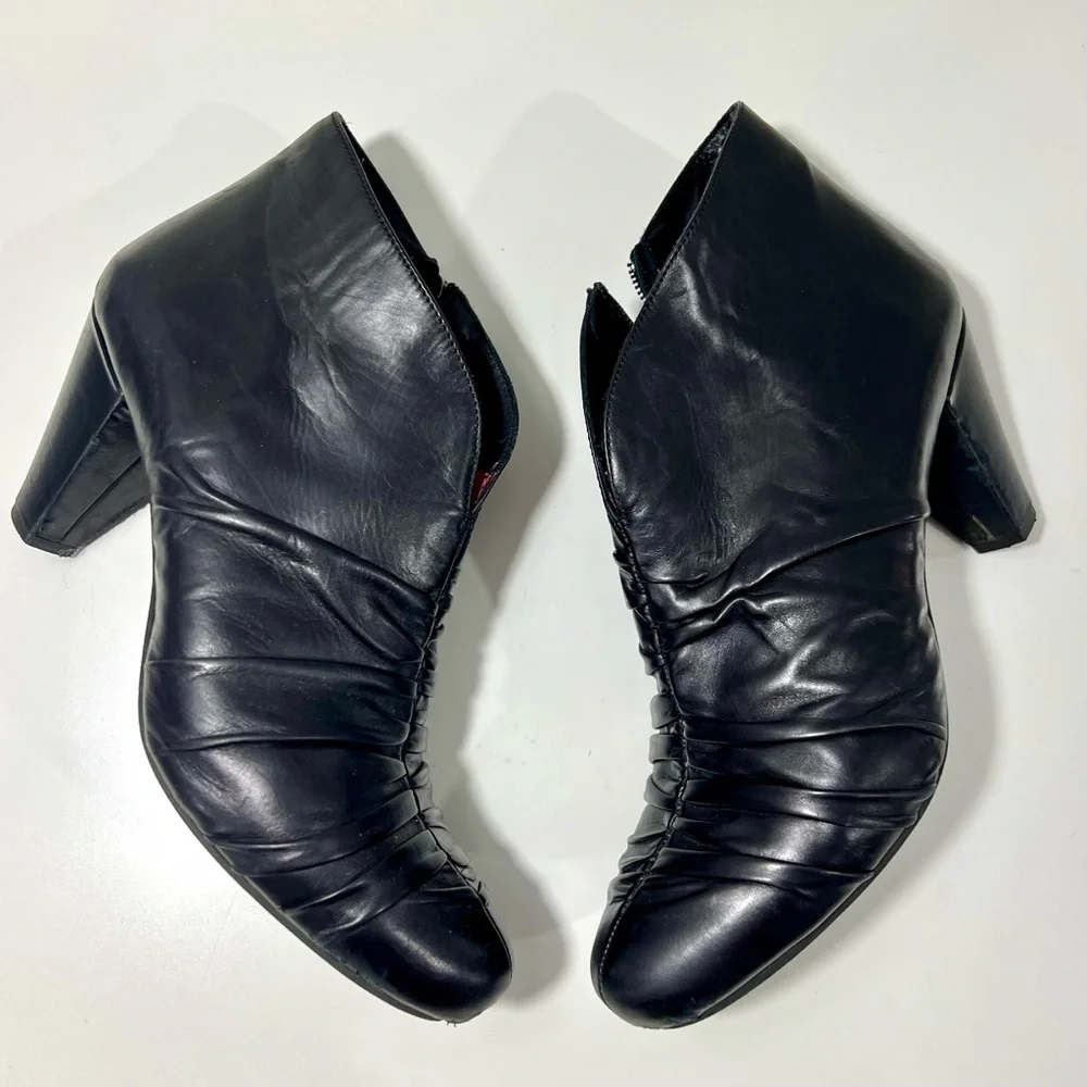 Las de Rouge Booties - Picture 7 of 11
